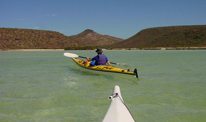 espiritu-santo-kayaking