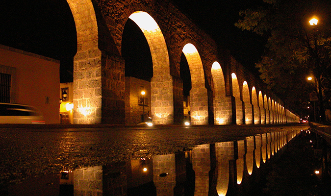 morelia-famous-arches-night