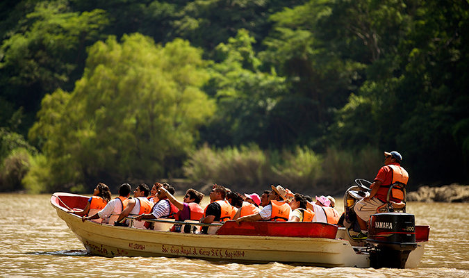 sumidero-canyon-chiapas-boat