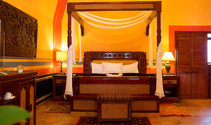 quinta-chanabnal-presidential-suite-bed