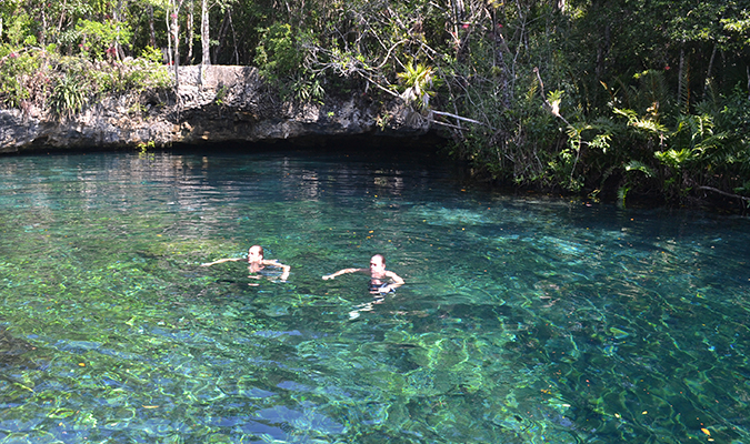 cenotes-family-adventure