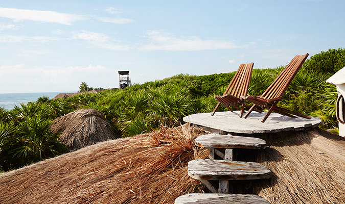 casa-viento-roof-chairs