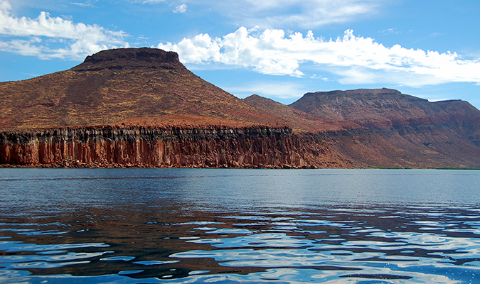 isla-espiritu-santo-rocks