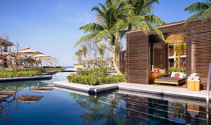 nobu-pool-cabana-2