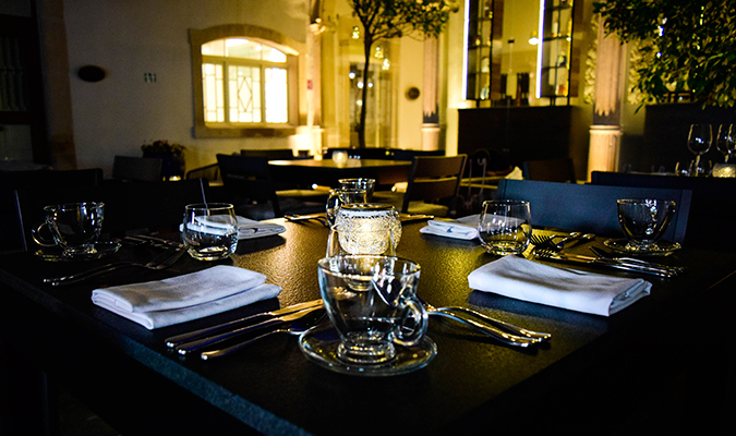 cental-hotel-boutique-table-2