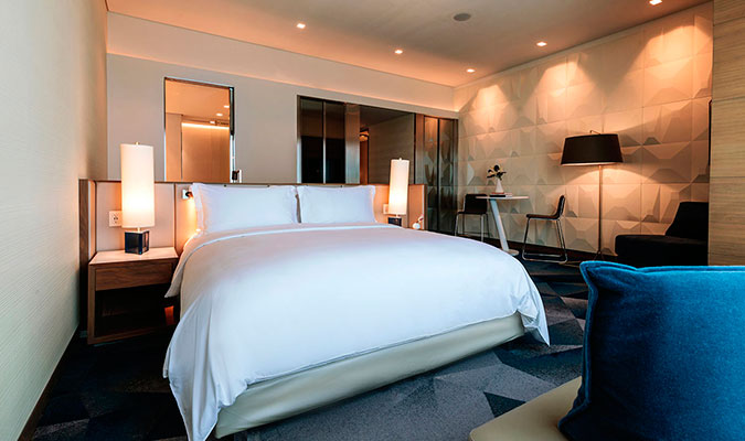 sofitel-bedroom-3