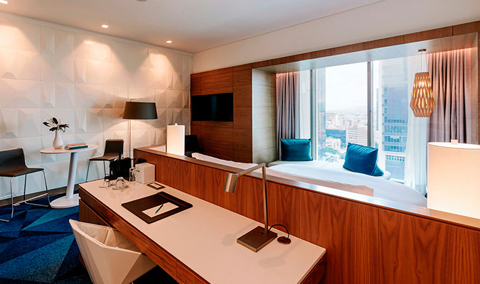 sofitel-desk