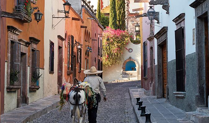 belmond-casa-sierra-nevada-san-miguel-allende-header-journey-mexico-donkey