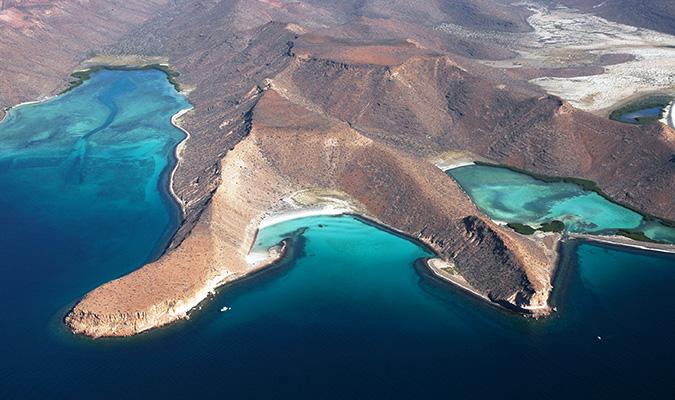 isla-espiritu-santo-island-scenic-flight-baja